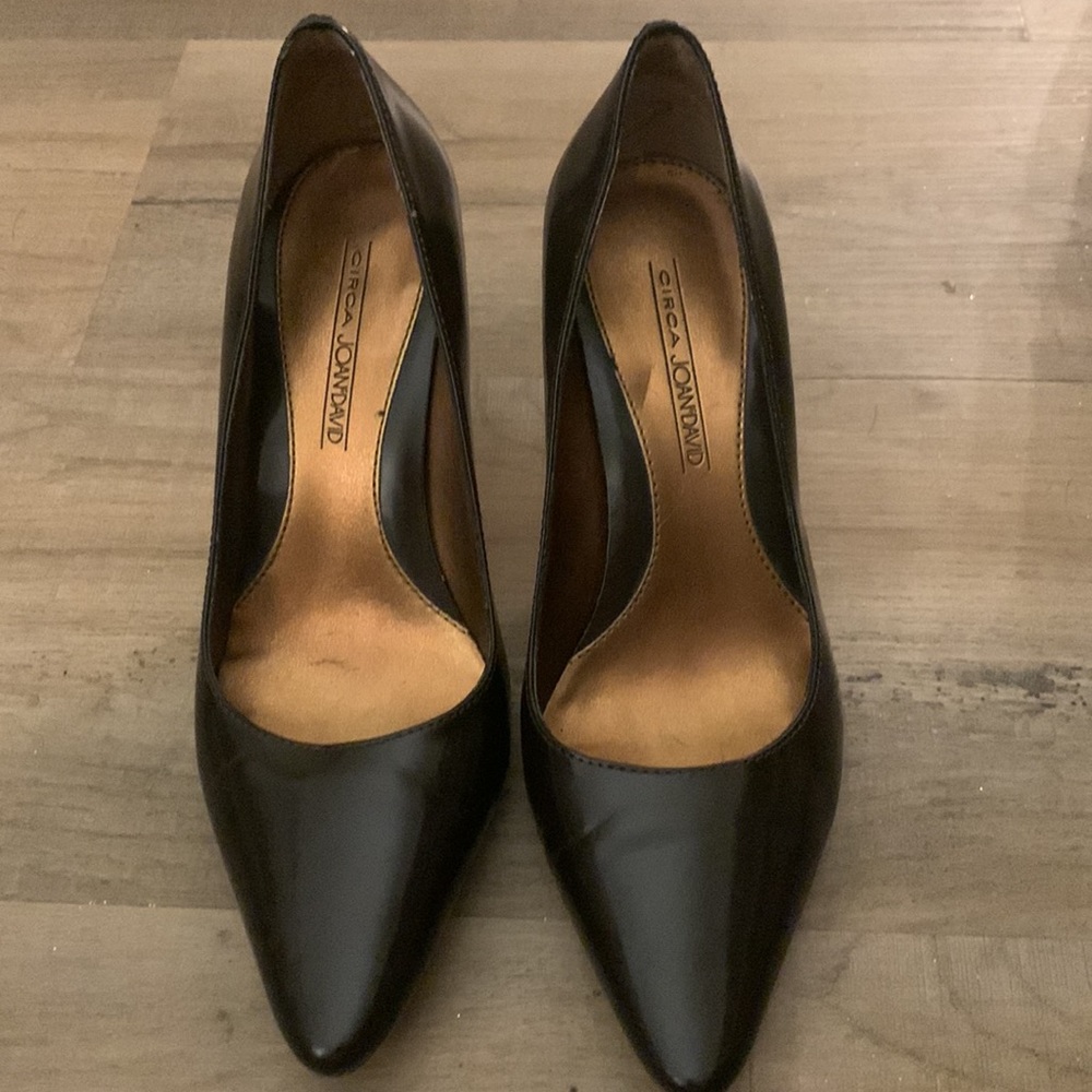 Circa Joan and David Dark Brown Pumps size 6‎
